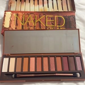 Urban Decay Naked Heat eyeshadow pallet